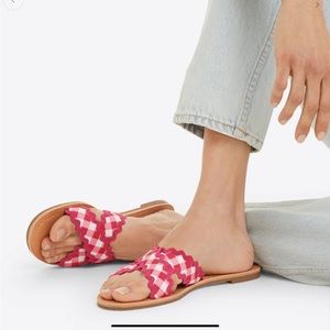 Barbie pink sandals